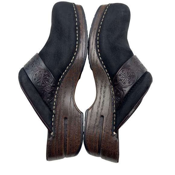 Dansko Saundra Black Embossed Leather Comfort Slip On Mules Women's 40/9.5-10 - Picture 6 of 9